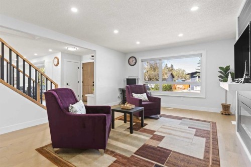 201 Wascana Crescent Se, Calgary, AB - Indoor Photo Showing Other Room