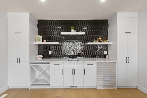 201 Wascana Crescent Se, Calgary, AB - Indoor Photo Showing Other Room