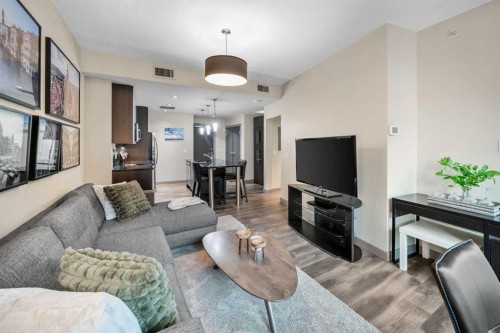 1503-220 12 Avenue Se, Calgary, AB - Indoor Photo Showing Living Room