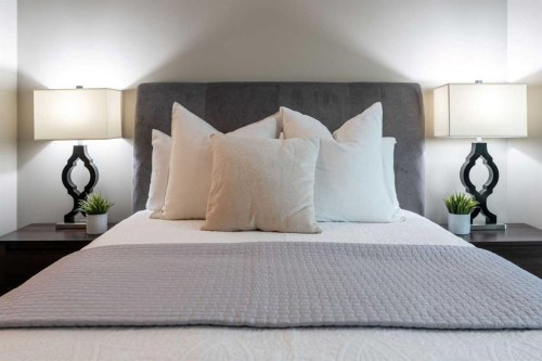 1503-220 12 Avenue Se, Calgary, AB - Indoor Photo Showing Bedroom