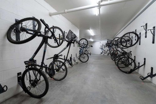 1503-220 12 Avenue Se, Calgary, AB - Indoor Photo Showing Other Room