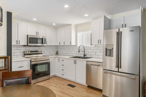 127-3223 83 Street Nw, Calgary, AB 