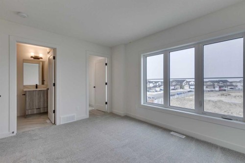14 Belvedere Terrace Se, Calgary, AB - Indoor Photo Showing Other Room