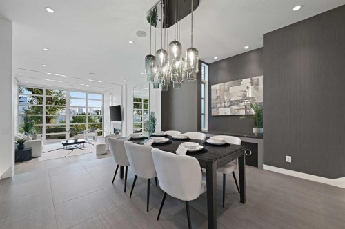 530 Crescent Road Nw, Calgary, AB - Indoor Photo Showing Dining Room