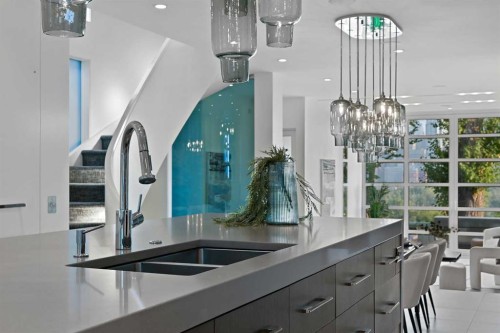 530 Crescent Road Nw, Calgary, AB - Indoor