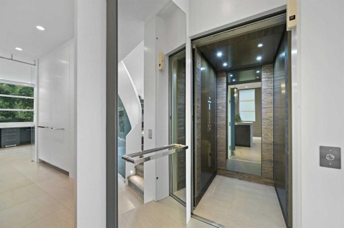 530 Crescent Road Nw, Calgary, AB -  Photo Showing Other Room