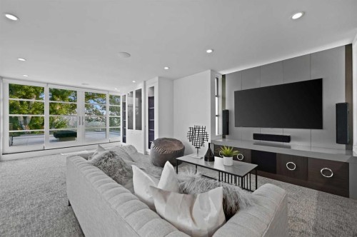 530 Crescent Road Nw, Calgary, AB - Indoor