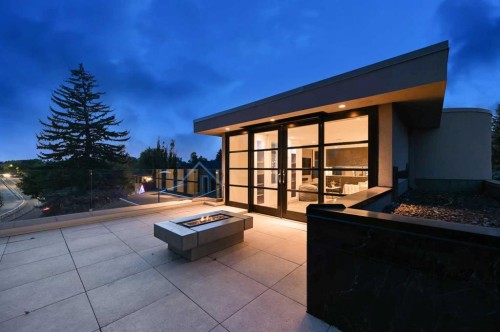 530 Crescent Road Nw, Calgary, AB - Outdoor With Exterior