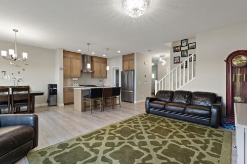 32 Cornerbrook Common Ne, Calgary, AB - Indoor Photo Showing Living Room