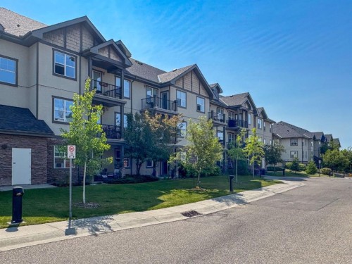 211-25 Prestwick Drive SE Calgary, AB T2Z 4Z1