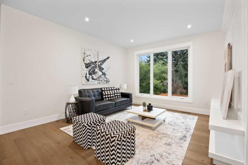 1220 Varsity Estates Road Nw, Calgary, AB - Indoor Photo Showing Living Room