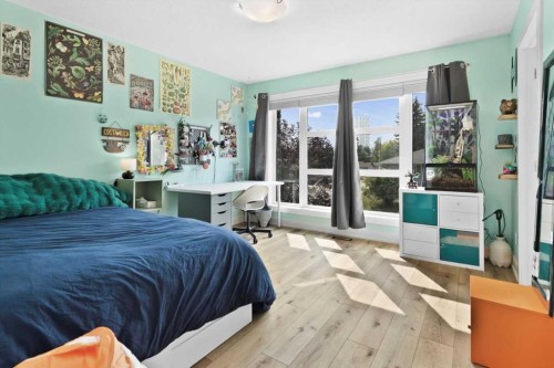 2316 22 Street Nw, Calgary, AB - Indoor Photo Showing Bedroom