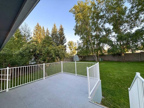 12 Oakbury Place Sw, Calgary, AB - Outdoor