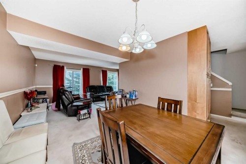 28-200 Hidden Hills Terrace Nw, Calgary, AB - Indoor Photo Showing Dining Room