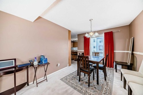 28-200 Hidden Hills Terrace Nw, Calgary, AB - Indoor Photo Showing Dining Room