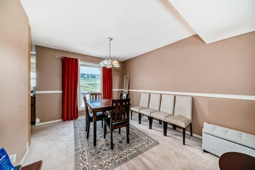 28-200 Hidden Hills Terrace Nw, Calgary, AB - Indoor Photo Showing Dining Room