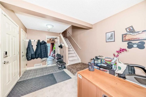 28-200 Hidden Hills Terrace Nw, Calgary, AB - Indoor