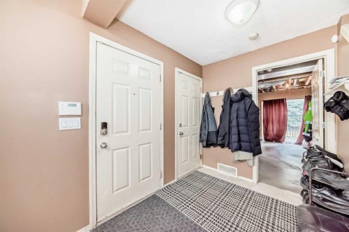 28-200 Hidden Hills Terrace Nw, Calgary, AB - Indoor