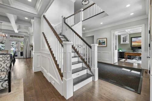 420 49 Avenue Sw, Calgary, AB - Indoor Photo Showing Other Room