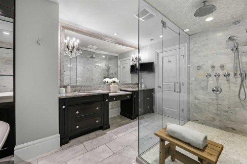 420 49 Avenue Sw, Calgary, AB - Indoor Photo Showing Bathroom