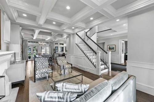 420 49 Avenue Sw, Calgary, AB - Indoor