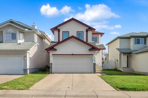 117 Douglas Ridge Circle SE Calgary, AB T2Z 3C2