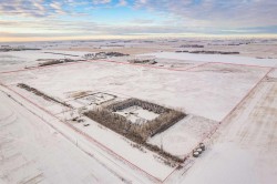 30032 Range Road 270  Rural Mountain View County, AB T0M 0M0