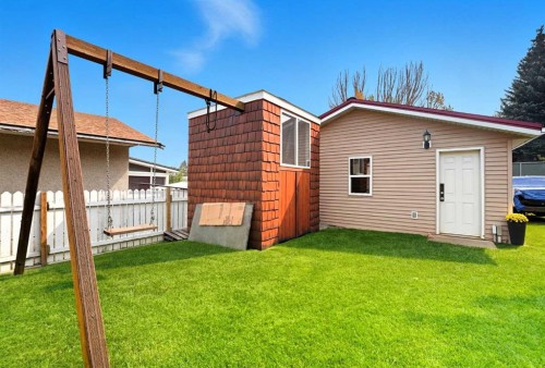 1454 Hunterbrook Road Nw, Calgary, AB - Outdoor With Exterior