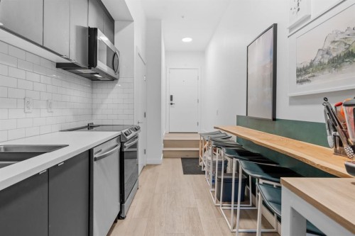 4535 Bowness Road Nw, Calgary, AB 