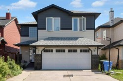 442 Saddlecreek Way NE Calgary, AB T3J 4V5