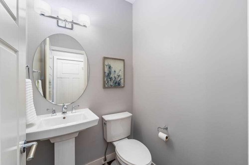370 Williamstown Green Nw, Airdrie, AB - Indoor Photo Showing Bathroom