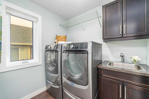 370 Williamstown Green Nw, Airdrie, AB - Indoor Photo Showing Laundry Room