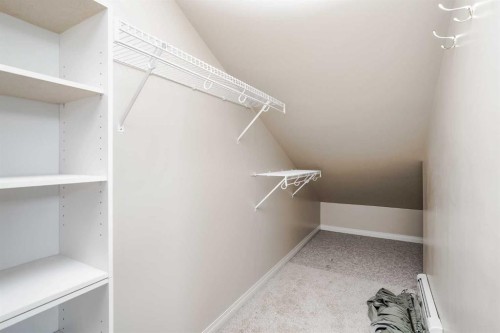 290053 96 Street East, Rural Foothills County, AB - Indoor With Storage