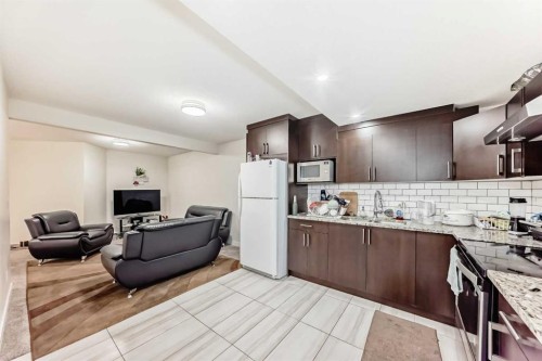 70 Martha'S Meadow Close Ne, Calgary, AB - Indoor Photo Showing Kitchen