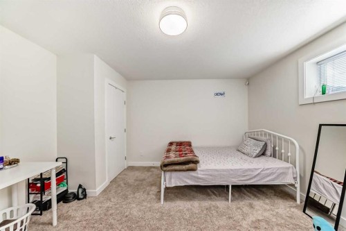 70 Martha'S Meadow Close Ne, Calgary, AB - Indoor Photo Showing Bedroom