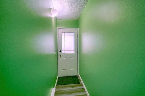 206-2200 Woodview Drive Sw, Calgary, AB - Indoor Photo Showing Other Room