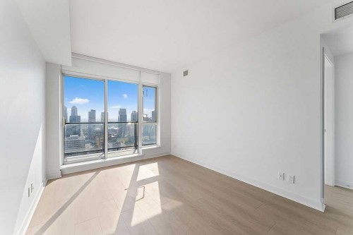 2705-310 12 Avenue Sw, Calgary, AB - Indoor Photo Showing Other Room