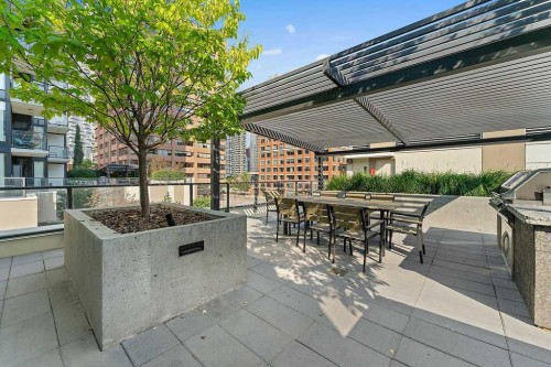 2705-310 12 Avenue Sw, Calgary, AB - Outdoor