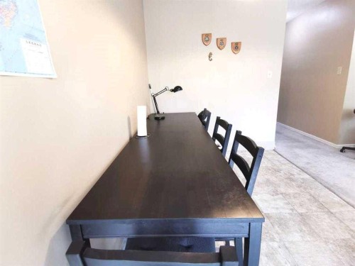 224-8235 Elbow Drive Sw, Calgary, AB - Indoor