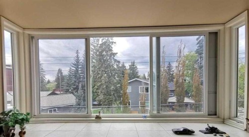 224-8235 Elbow Drive Sw, Calgary, AB - Indoor Photo Showing Other Room