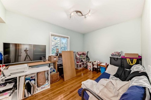 820 9A Street Ne, Calgary, AB - Indoor