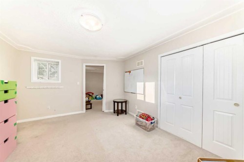 820 9A Street Ne, Calgary, AB - Indoor