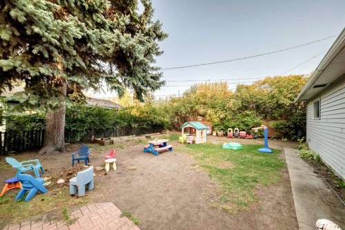 820 9A Street Ne, Calgary, AB - Outdoor