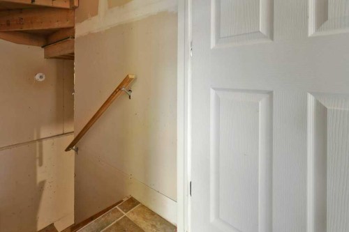 #1201-2384 Sagewood Gate Sw, Airdrie, AB - Indoor Photo Showing Other Room