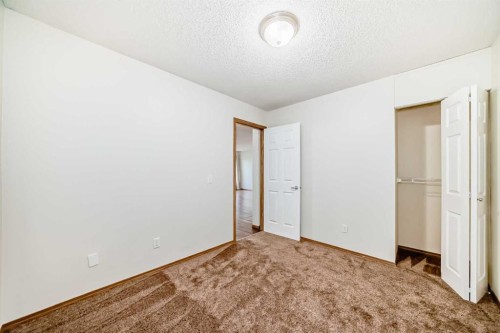 304-7 Somervale View Sw, Calgary, AB - Indoor Photo Showing Other Room