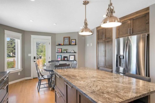 341 Sunset Place, Okotoks, AB - Indoor