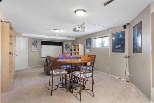 341 Sunset Place, Okotoks, AB - Indoor Photo Showing Dining Room