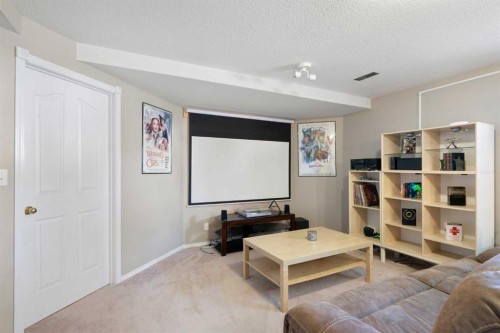 341 Sunset Place, Okotoks, AB - Indoor
