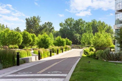 160-310 8 Street Sw, Calgary, AB - Outdoor