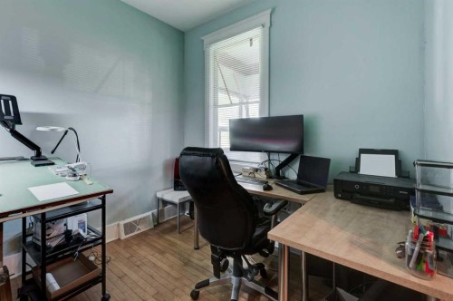 2213 8 Avenue Se, Calgary, AB - Indoor Photo Showing Office